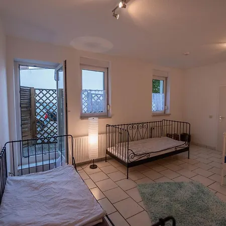 Apartment 55m² 2 Zimmer-monteurswohnung Mit 4 Einzelnen Betten