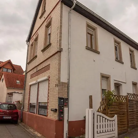 Apartment 55m² 2 Zimmer-monteurswohnung Mit 4 Einzelnen Betten Nieder-Saulheim