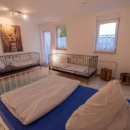 55m² 2 Zimmer-monteurswohnung Mit 4 Einzelnen Betten Apartment