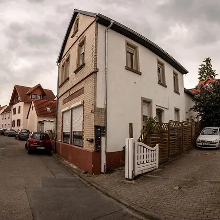 Apartment 55m² 2 Zimmer-monteurswohnung Mit 4 Einzelnen Betten