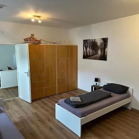 Appartement 55m² 2 Zimmer-monteurswohnung Mit 4 Einzelnen Betten Nieder-Saulheim